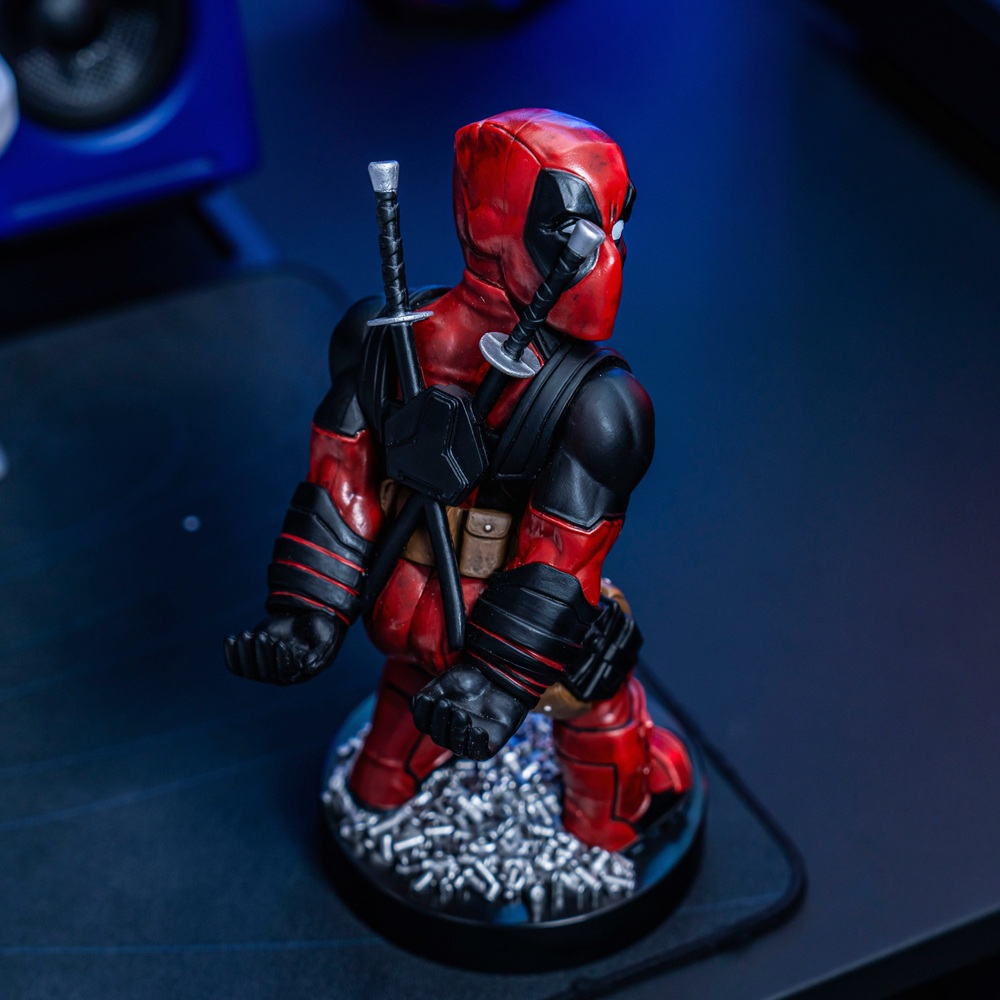 Deadpool (Bringing Up The Rear) Telefon/Kontroller tartó (20cm) - Figurák Kontroller Tartó